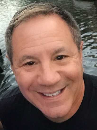 Robert Palley's headshot